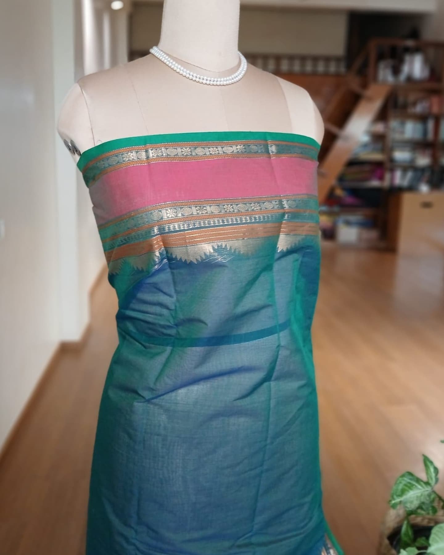 Ayiram Butta Kanchi Cotton Handweave with Zari - (KANC1102) - Image 6