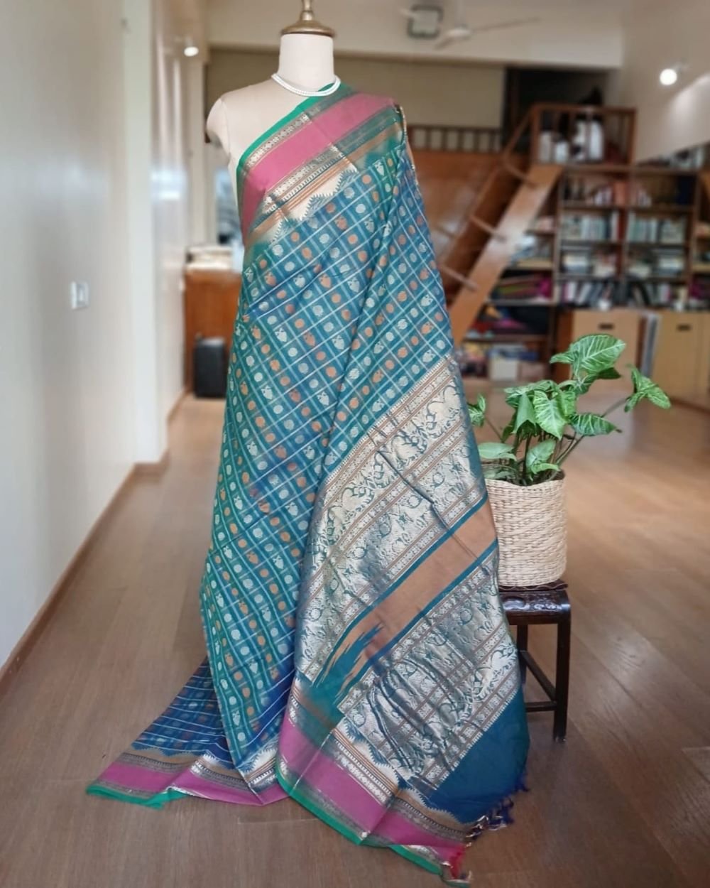 Ayiram Butta Kanchi Cotton Handweave with Zari - (KANC1102)