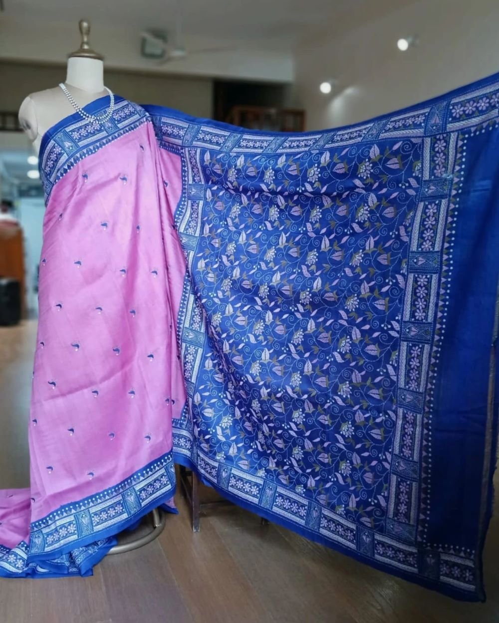 Santiniketan Kantha Saree in pure Bisnupuri Silk – (SNBK1019) - Image 2