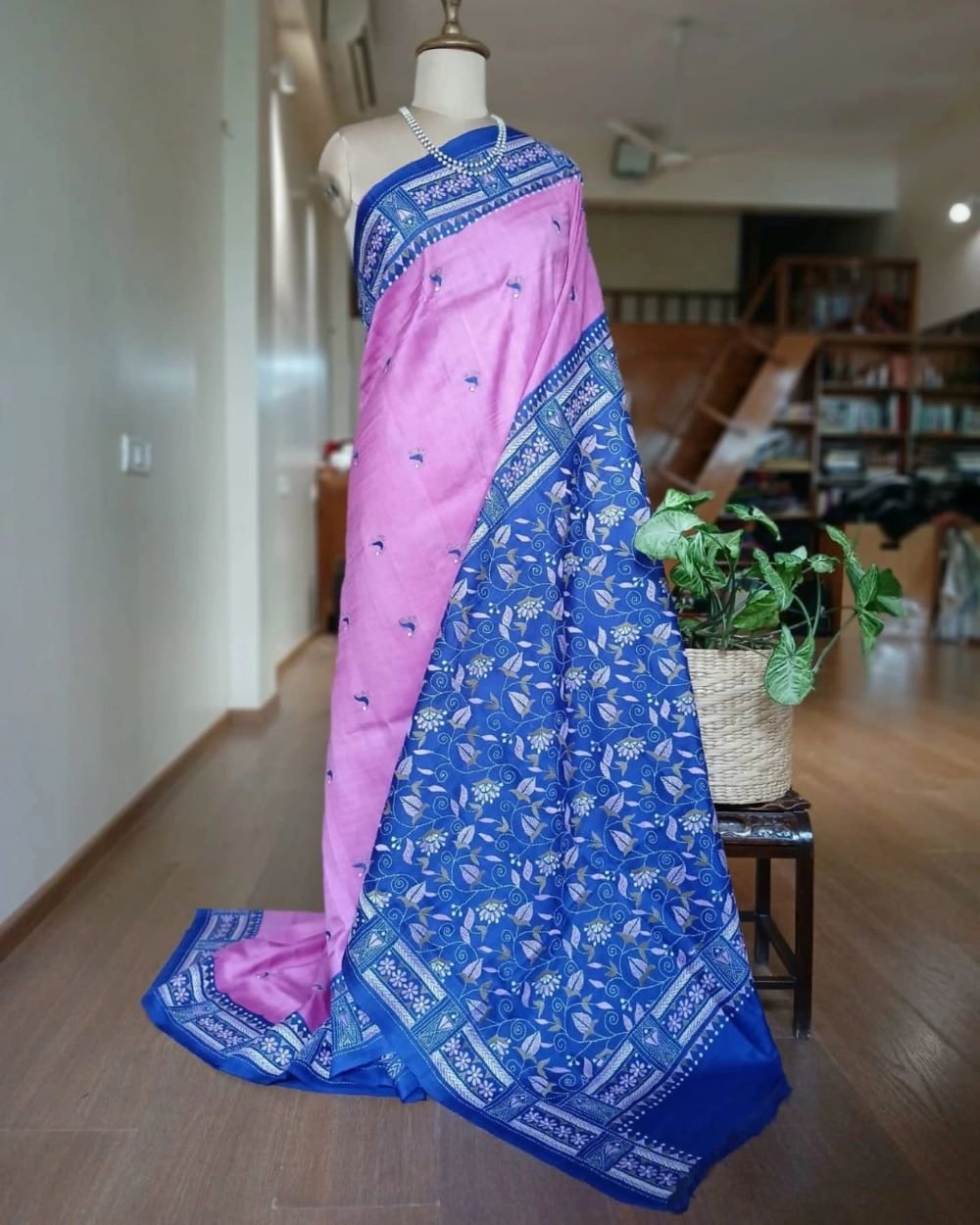 Santiniketan Kantha Saree in pure Bisnupuri Silk – (SNBK1019) - Image 3