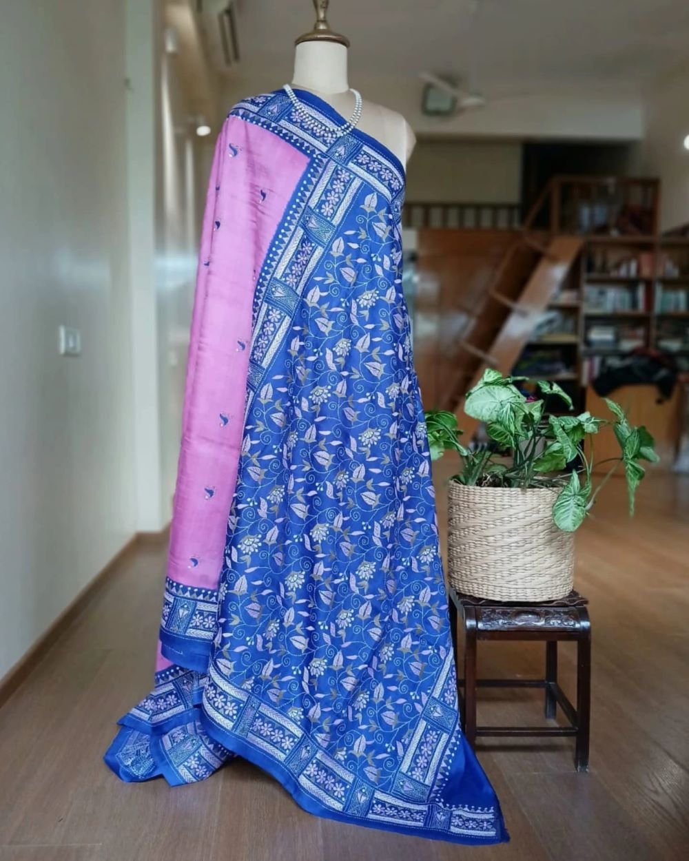 Santiniketan Kantha Saree in pure Bisnupuri Silk – (SNBK1019) - Image 7