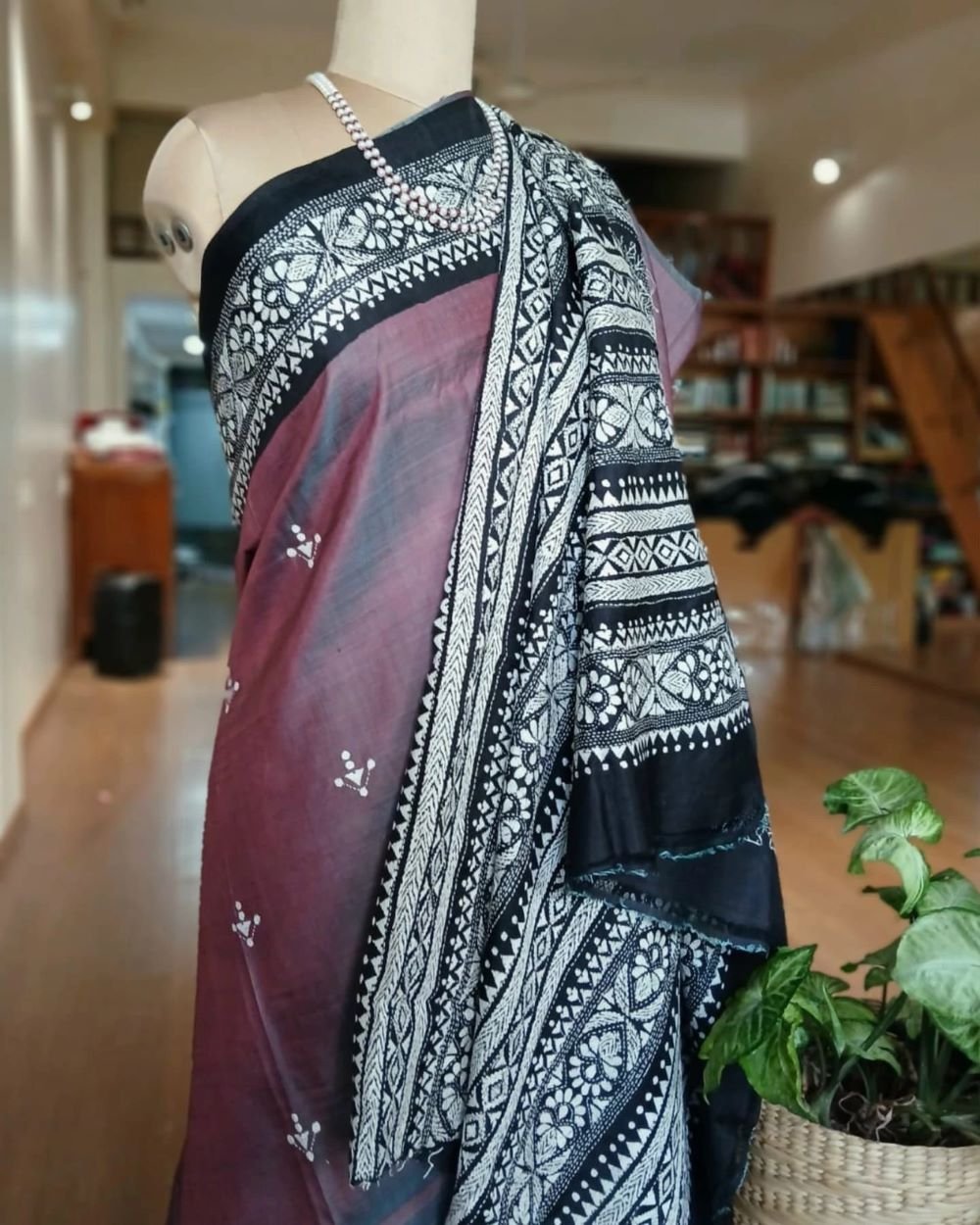 Santiniketan Kantha Saree in pure Bisnupuri Silk – (SNBK1020)