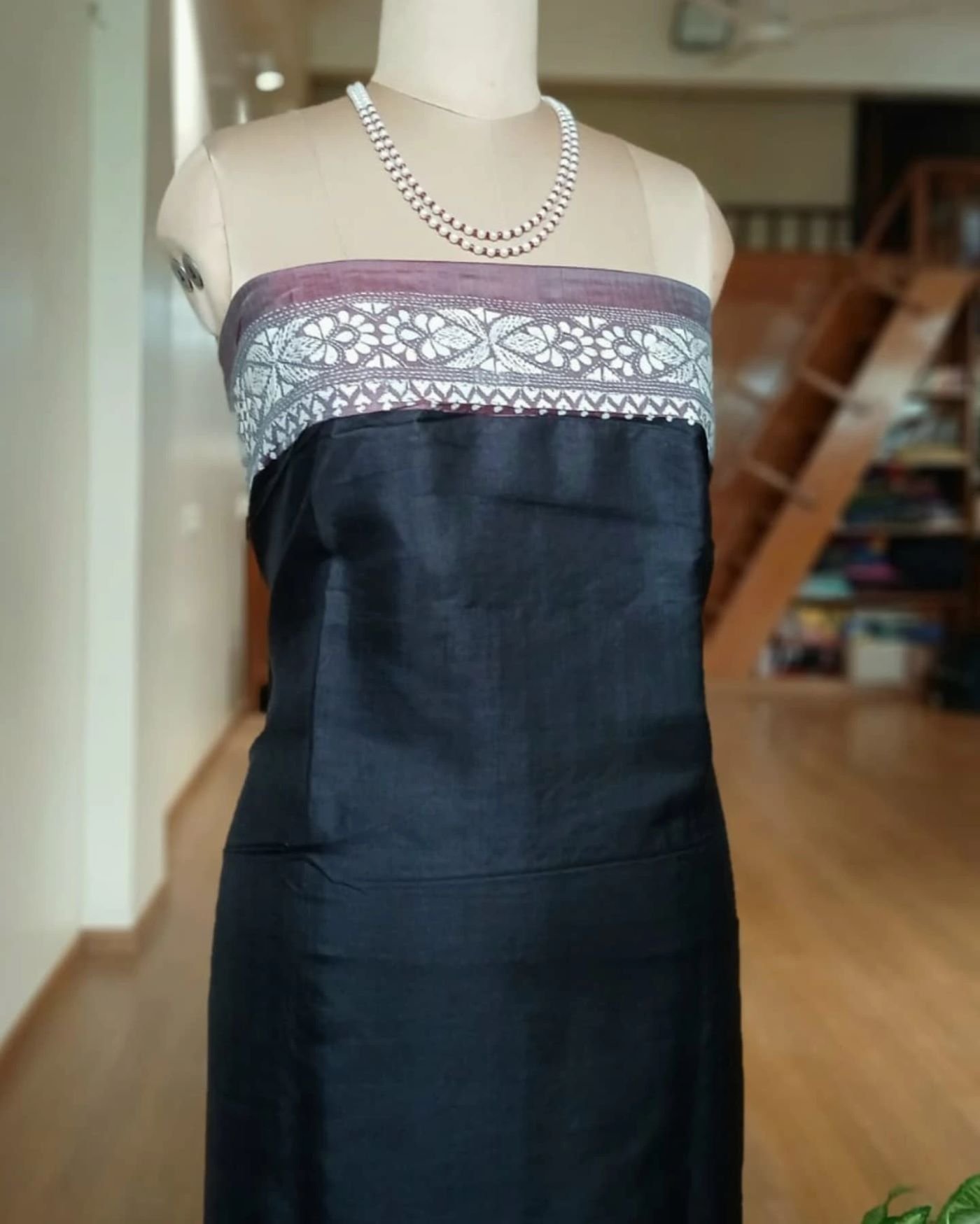 Santiniketan Kantha Saree in pure Bisnupuri Silk – (SNBK1020) - Image 10