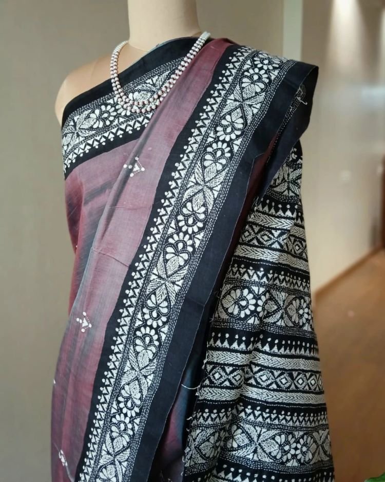 Santiniketan Kantha Saree in pure Bisnupuri Silk – (SNBK1020) - Image 5