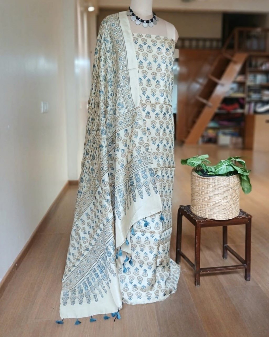 Premium Tussar Silk 3Pcs Salwar Set main image 1