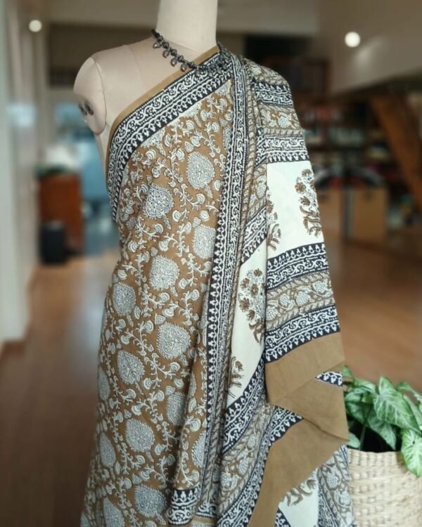 Hand Blockprint from Ahmedabad in Soft Mul Cotton – (BMCA0018) - Image 3