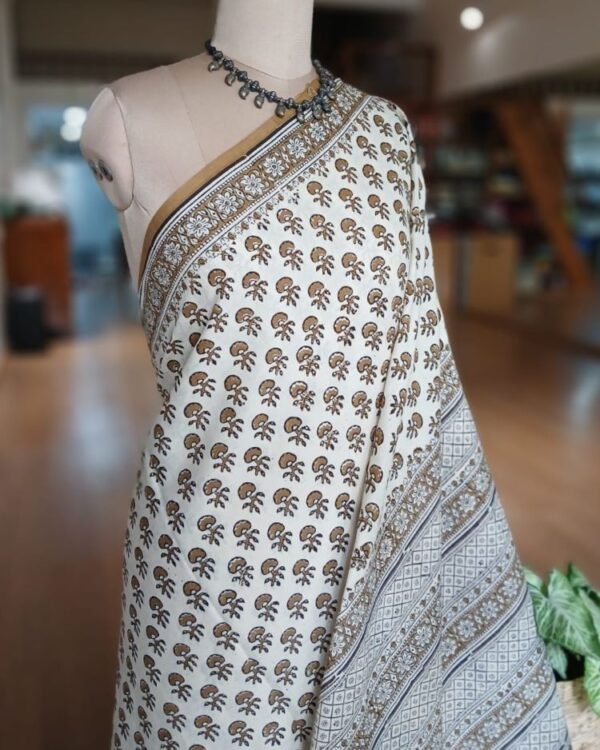 Hand Blockprint from Ahmedabad in Soft Mul Cotton – (BMCA0014) - Image 2