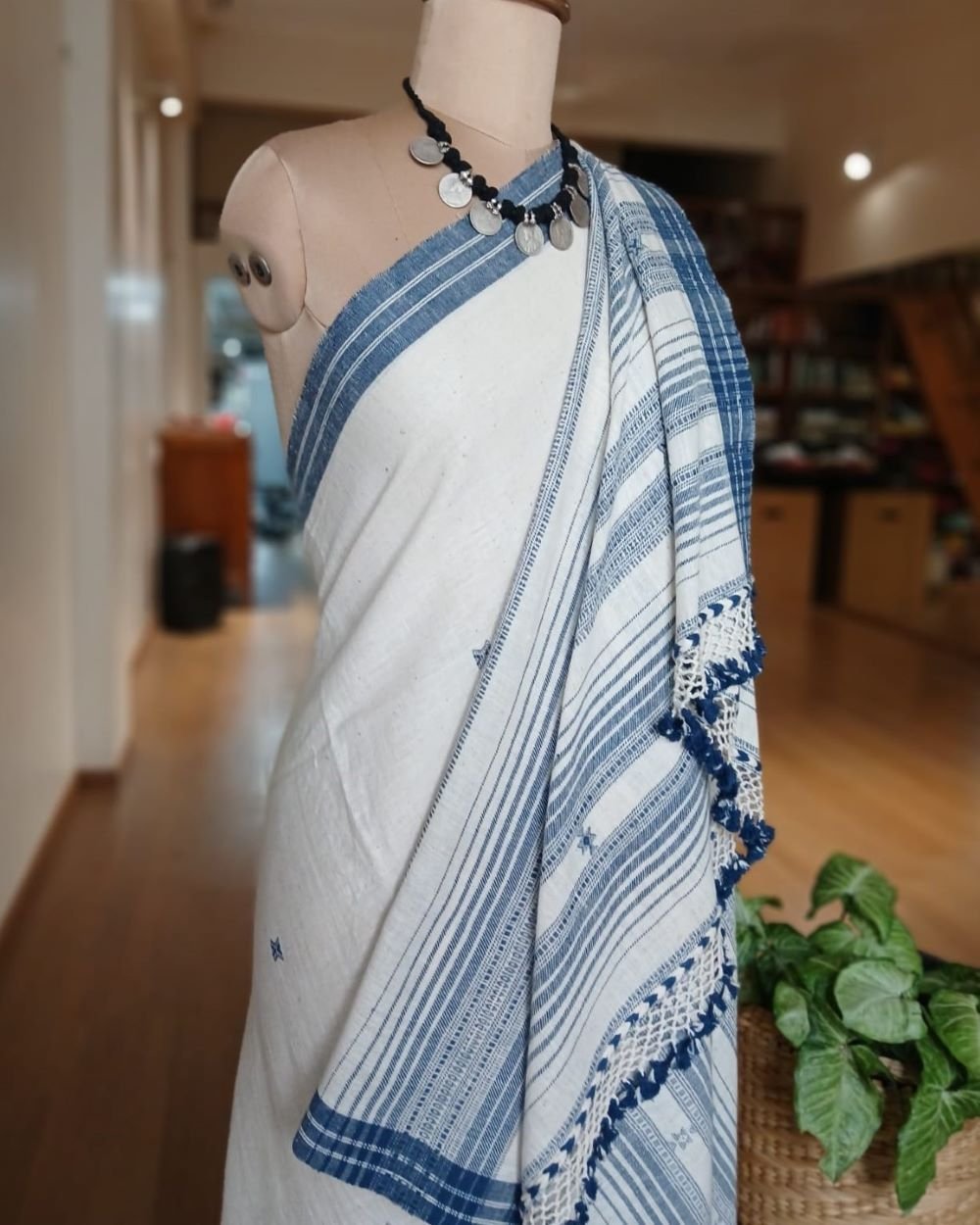 Bhujodi Saree handwoven in Kala Cotton – (BHUJ0068) - Image 2