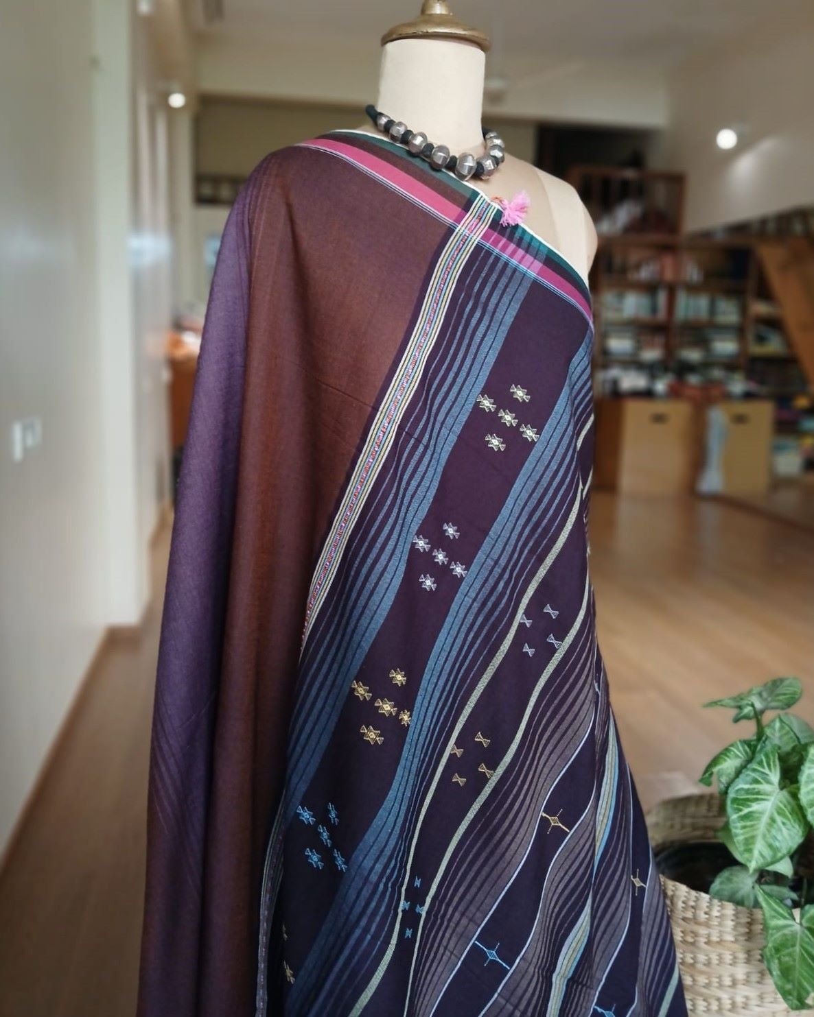 Bhujodi Saree handwoven in Kala Cotton – (BHUJ0073) - Image 7