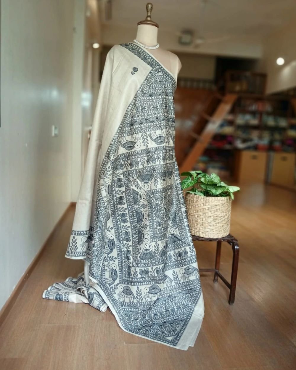 Madhubani on Tussar Silk – (MADT0004) - Image 4