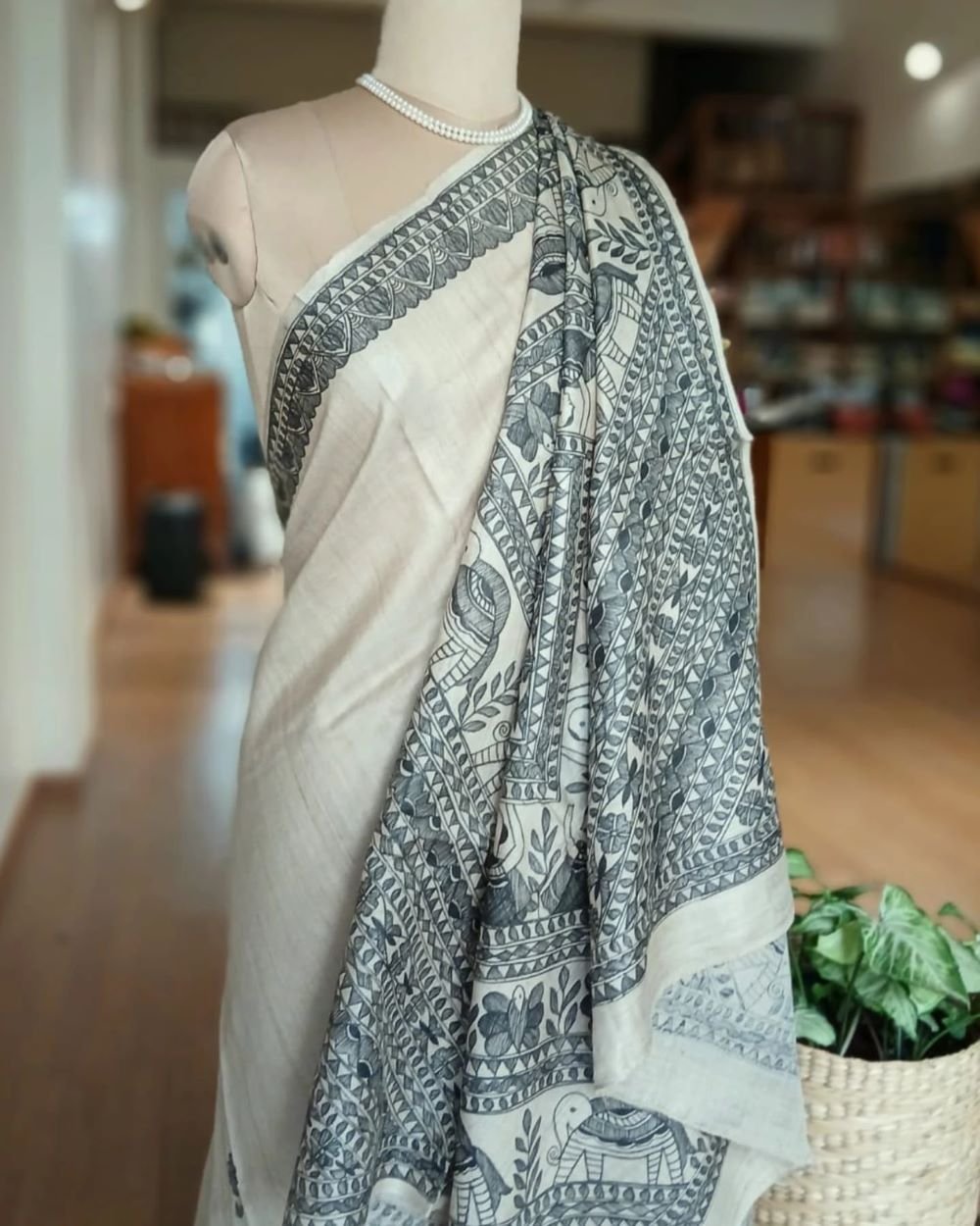 Madhubani on Tussar Silk – (MADT0004) - Image 3