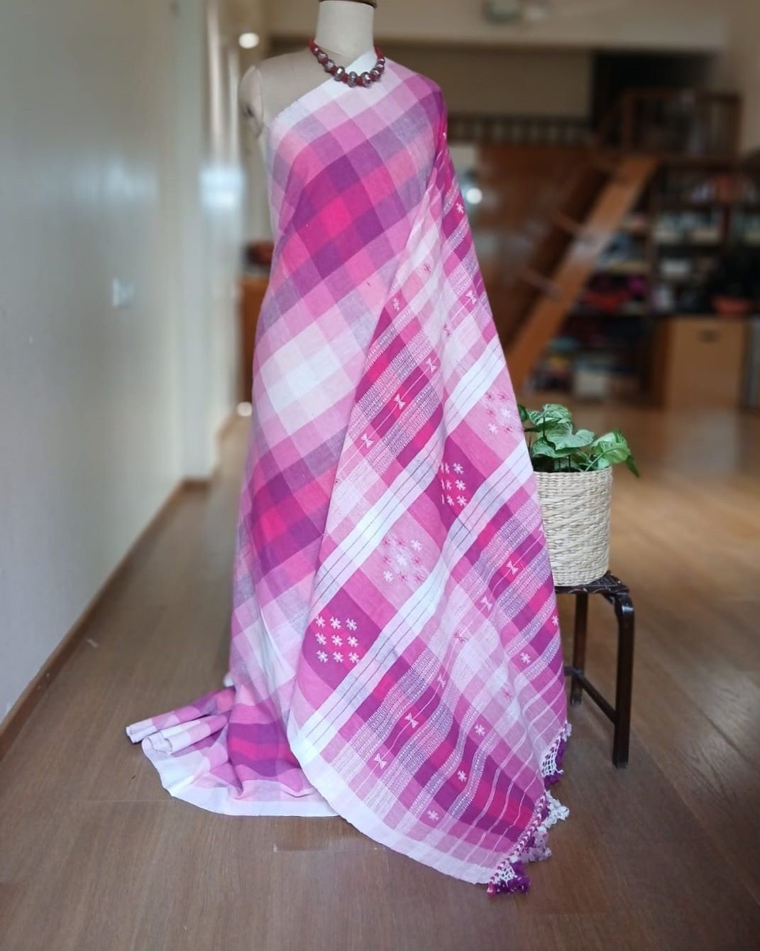 Bhujodi Saree handwoven in Kala Cotton – (BHUJ0079) - Image 2