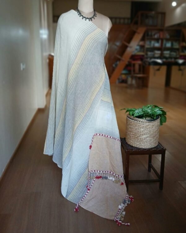 Handwoven Dupatta in Kala Cotton from Bhujodi - (HDKC0001) - Image 5