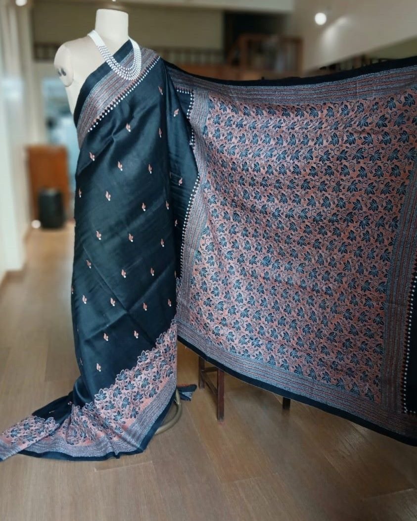 Santiniketan Kantha Saree in pure Bisnupuri Silk – (SNBK1023) - Image 3