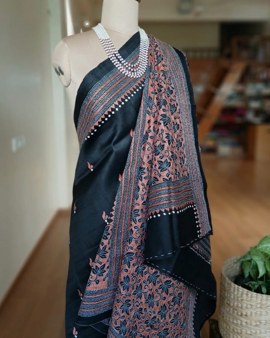 Santiniketan Kantha Saree in pure Bisnupuri Silk – (SNBK1023)