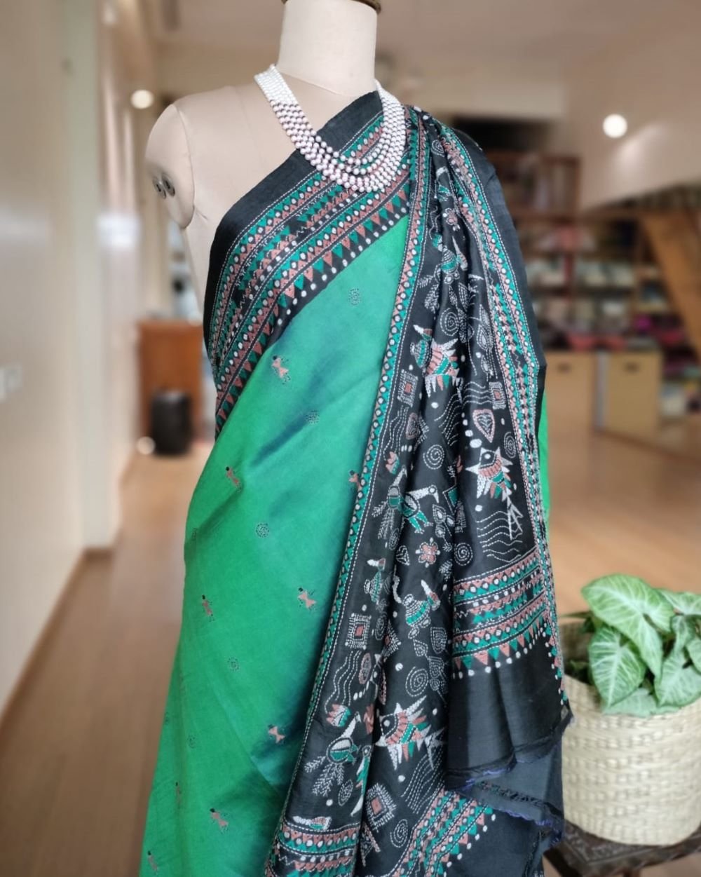 Santiniketan Kantha Saree in pure Bisnupuri Silk – (SNBK1026)