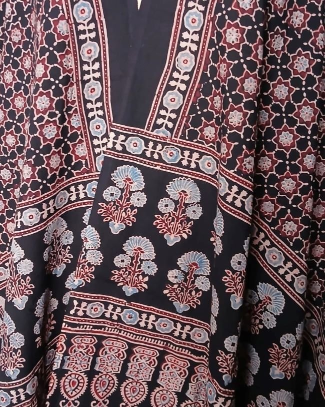 Ajrakh Handblock Dupatta in Natural Dyes - (AHDN0004) - Image 3