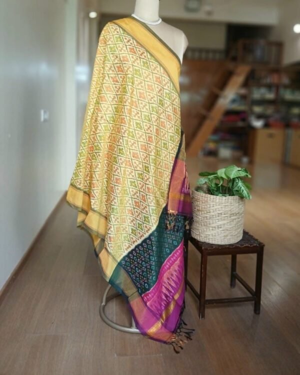 Silk-cotton dupattas from Telengana – (SCDT0003) - Image 4