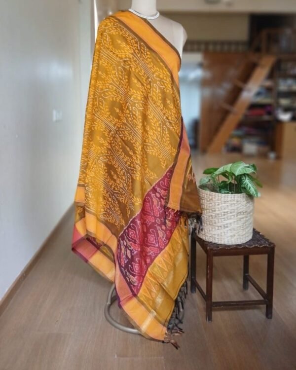 Silk-cotton dupattas from Telengana – (SCDT0006) - Image 4