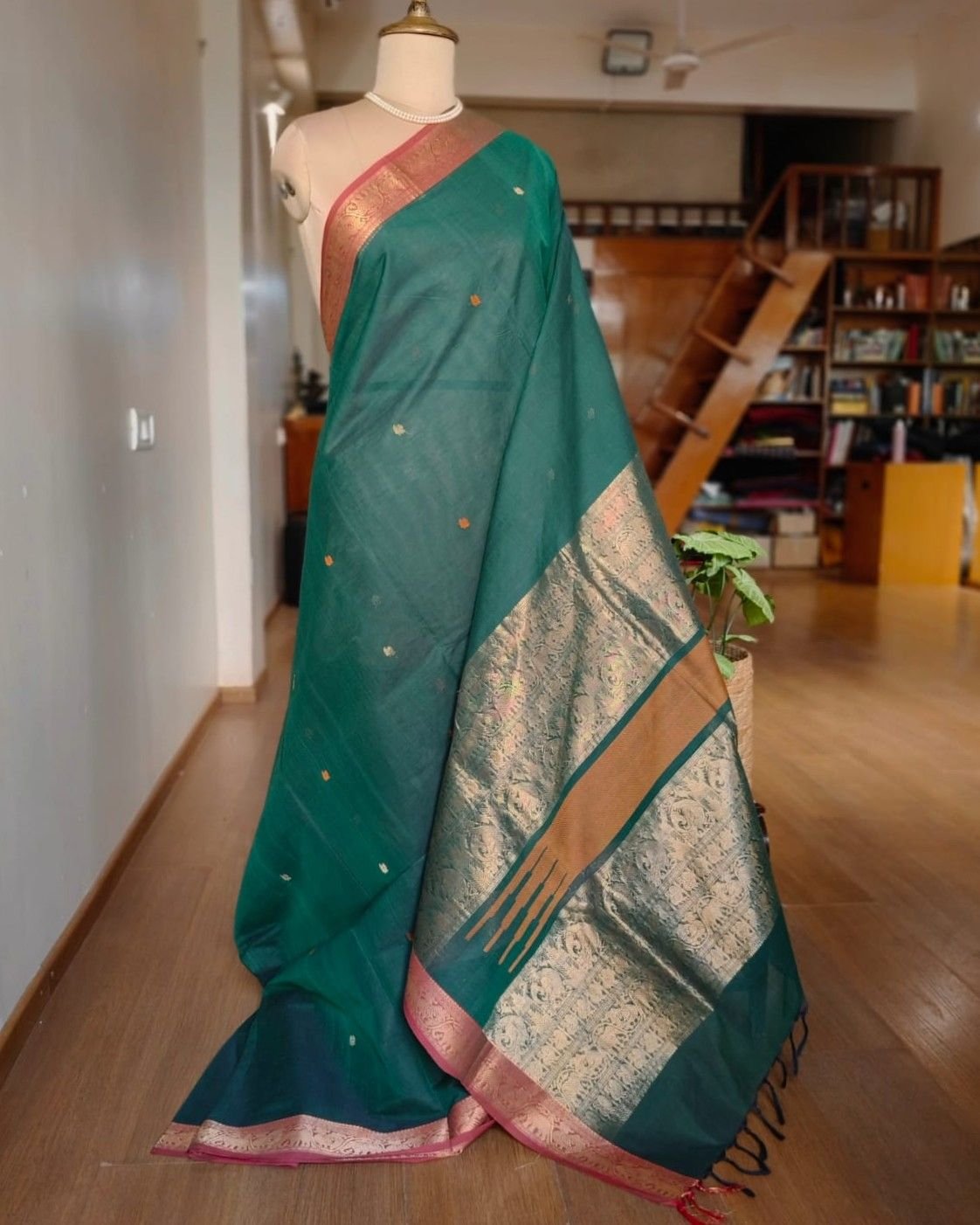 Kanchi Cotton Handweave with zari border - (KANC1136) - Image 2