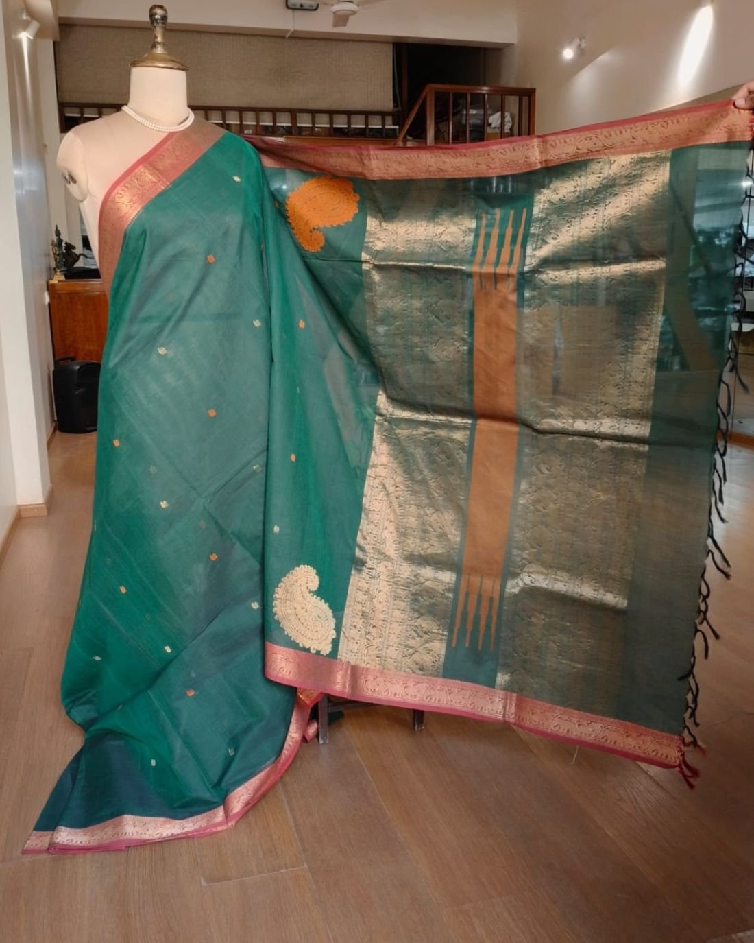 Kanchi Cotton Handweave with zari border - (KANC1136)