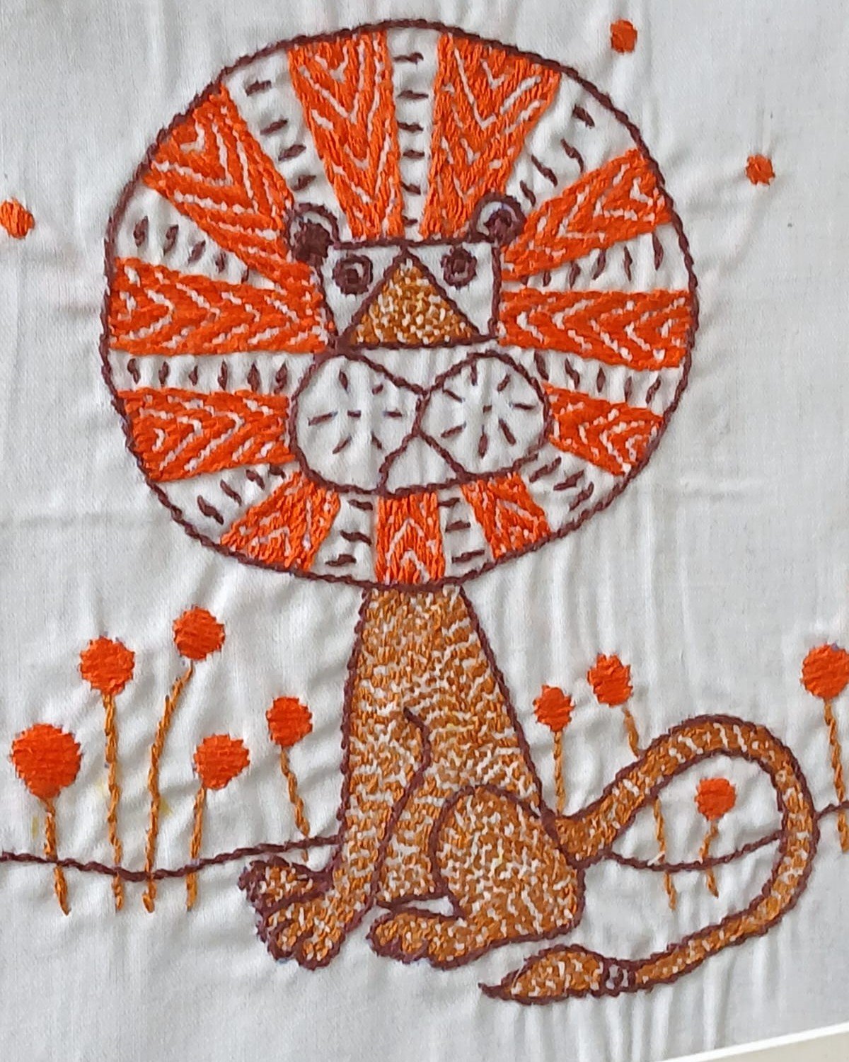 Kantha Embroidered Artwork Lion – (ARTW0009) - Image 2