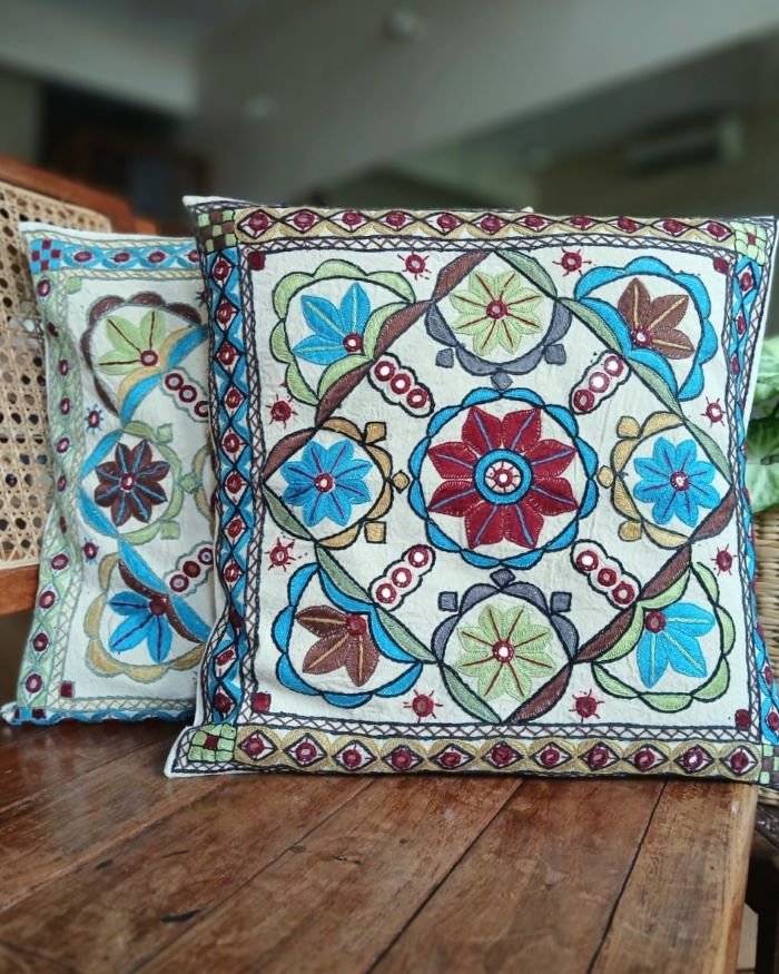 Densely embroidered cushion covers in paako style - (DECC0001)