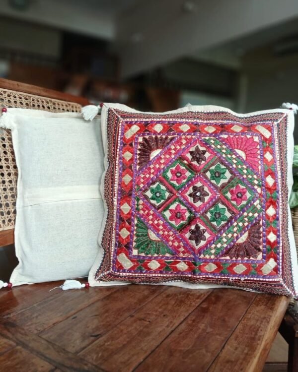 Densely embroidered cushion covers in paako style  - (DECC0005) - Image 3