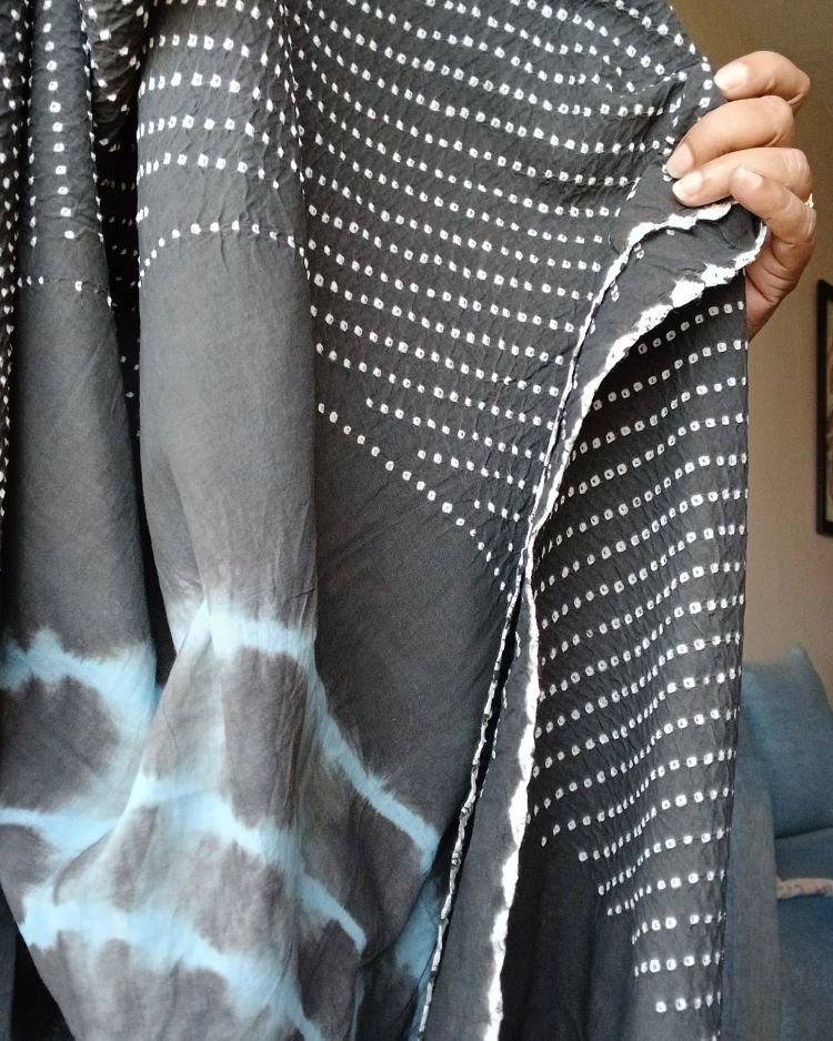 Cotton Stole with very fine designer Bandhani Work - (CSBW0003) - Image 4