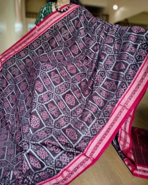 Purplish-Brown Nuapatna single ikat handloom saree - (NSIS0014) - Image 3
