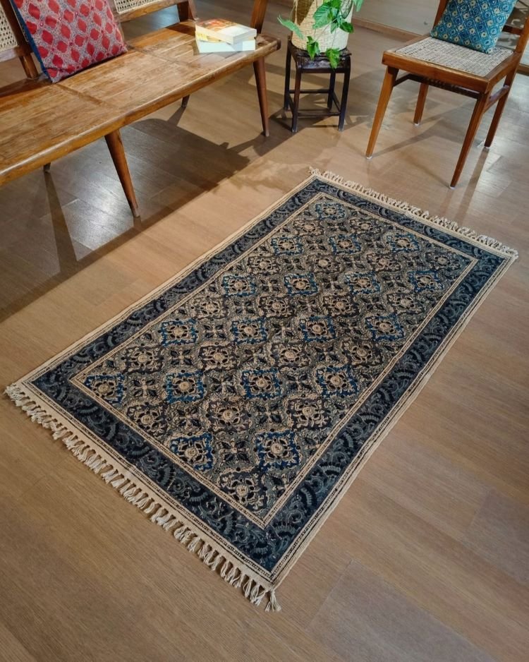 Kalamkari Dhurrie from Warangal (5 x 3 ft) – (NWKD1112) - Image 2