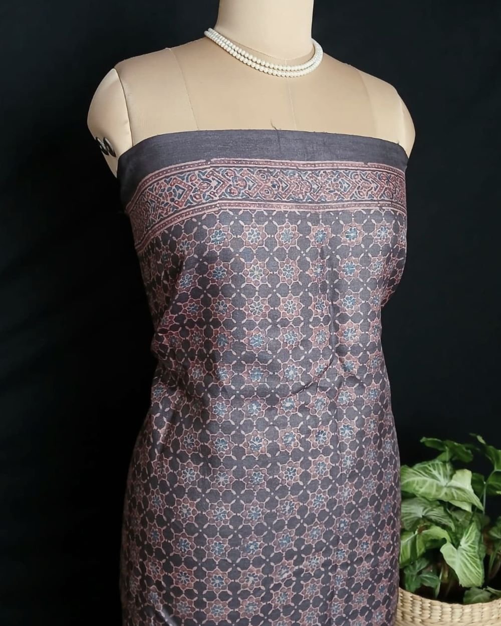 Ajrakh Tussar Silk Saree – (ATSS0020) - Image 7