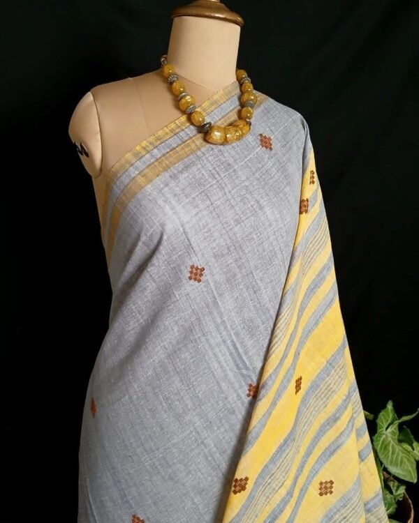 Ahimsa Eri Silk saree from Sualkuchi in Assam - (AESS0003) - Image 3