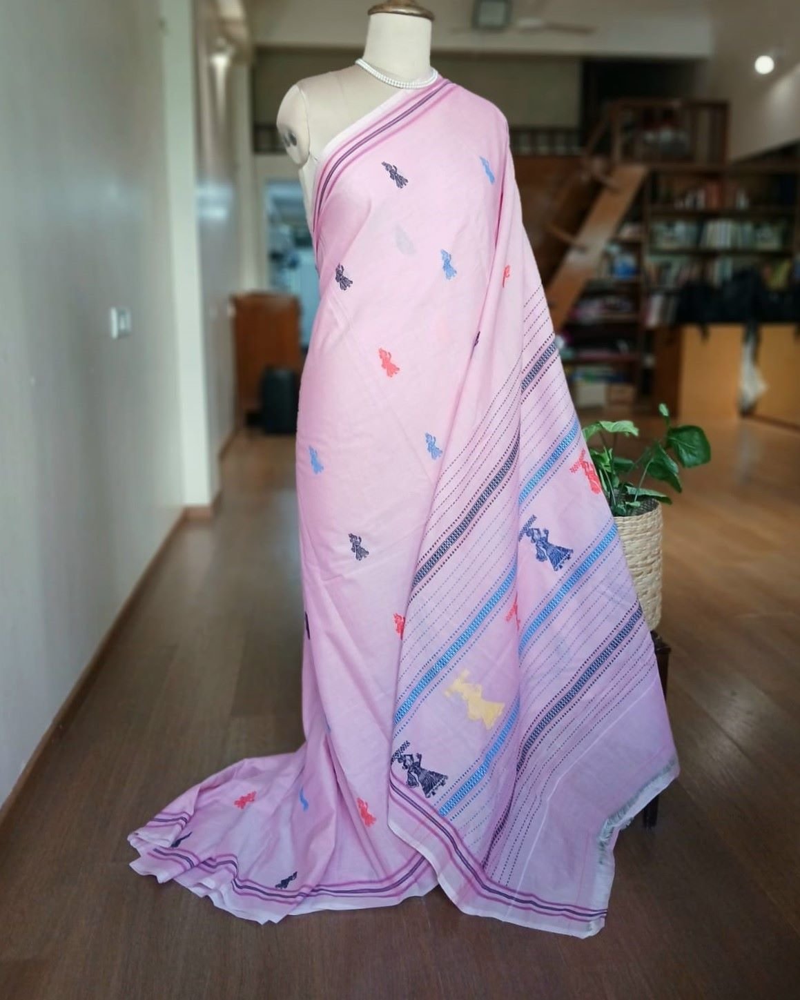 Gollabhama (milkmaid / gopika) handweave saree in cotton – (WGHS1001)