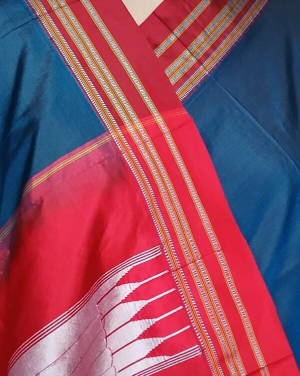 Handwoven Sarees from Hubli in Karnataka - (HSHK0002) - Image 2