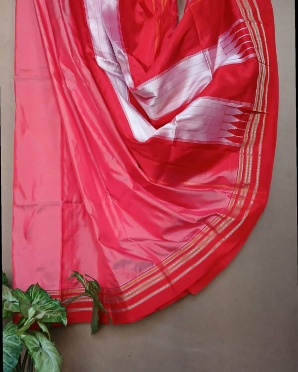 Handwoven Sarees from Hubli in Karnataka - (HSHK0003) - Image 4