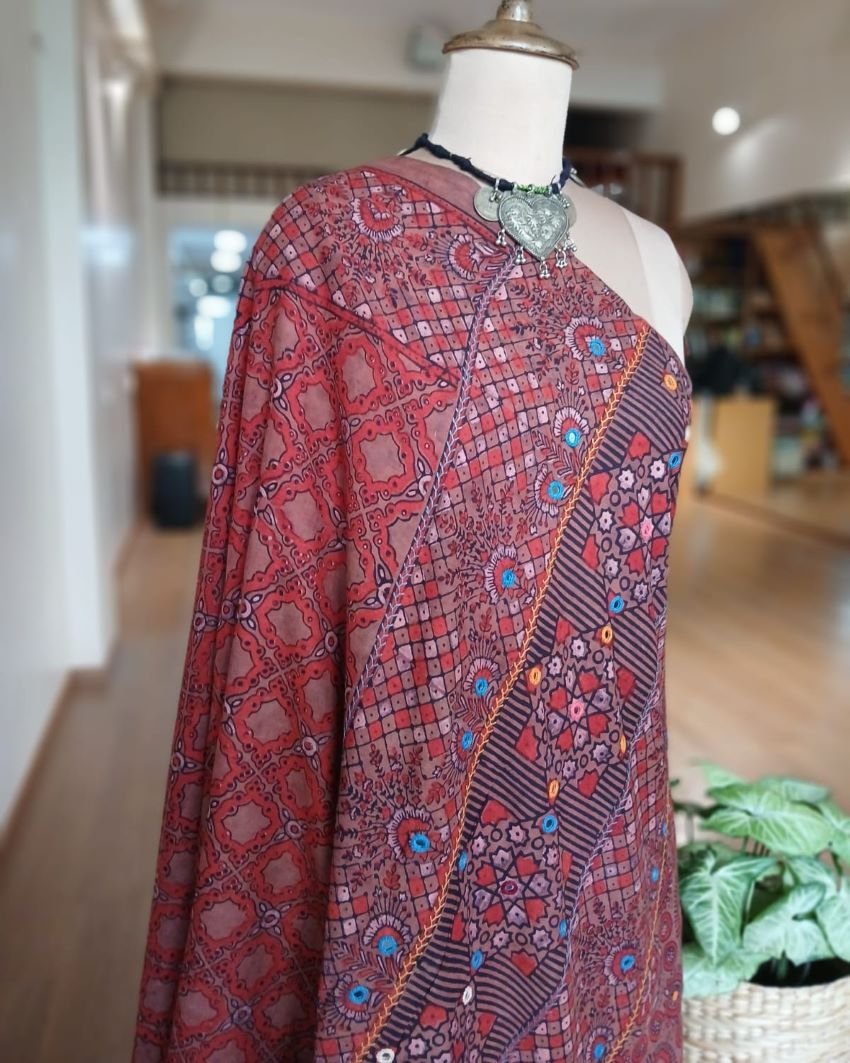 Barmer Ajrakh with Embroidered Palla Mul Cotton Saree - (AMCE1021) - Image 7