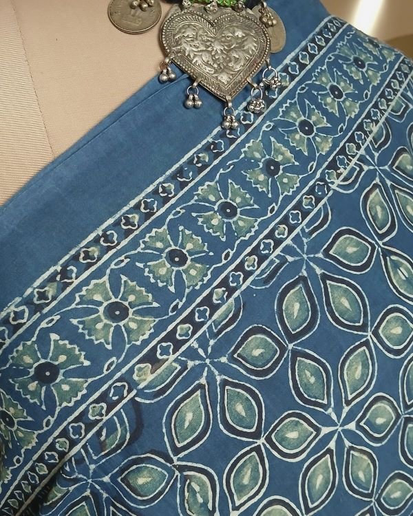 Barmer Ajrakh with Embroidered Palla Mul Cotton Saree - (AMCE1032) - Image 4