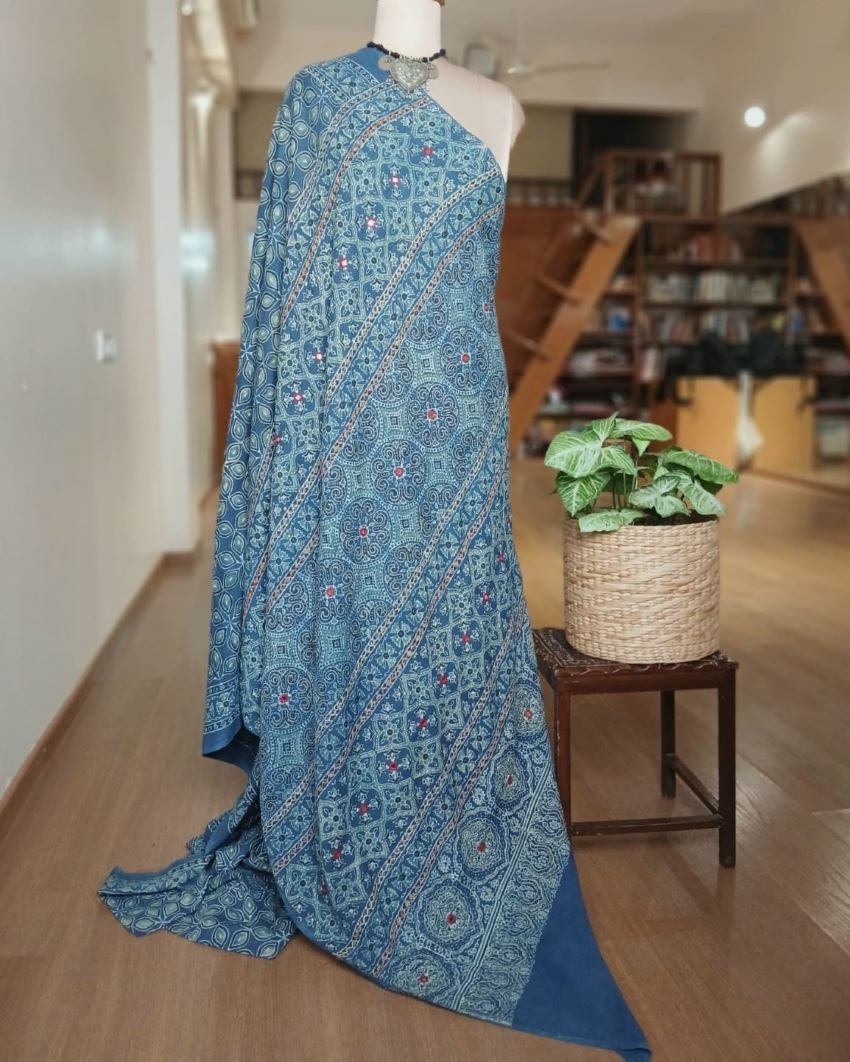 Barmer Ajrakh with Embroidered Palla Mul Cotton Saree - (AMCE1032) - Image 6