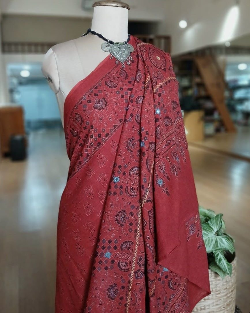 Barmer Ajrakh with Embroidered Palla Mul Cotton Saree – (AMCE1035)