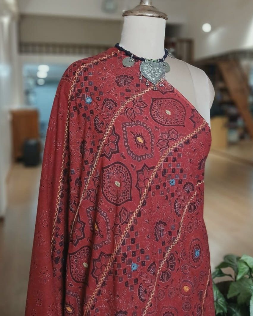 Barmer Ajrakh with Embroidered Palla Mul Cotton Saree – (AMCE1035) - Image 7