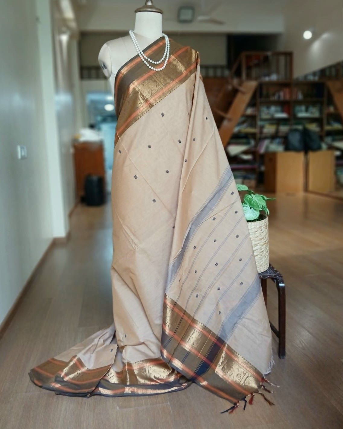 Cotton Handweave Saree from Sivagangai - (CHSS0005) - Image 2
