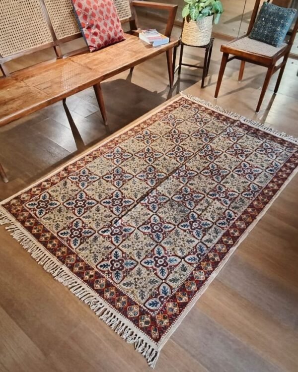 Kalamkari Dhurrie from Warangal (6 x 4 ft) – (NWKD1017) - Image 2