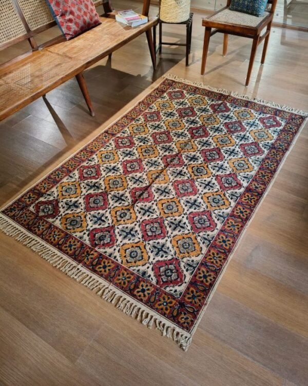 Kalamkari Dhurrie from Warangal (6 x 4 ft) – (NWKD1020) - Image 2