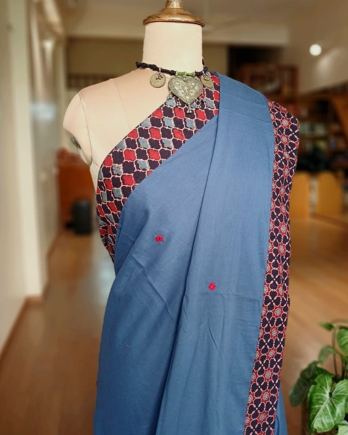 Ajrakh Applique Saree in Mul Cotton – (MCAS1034) - Image 2