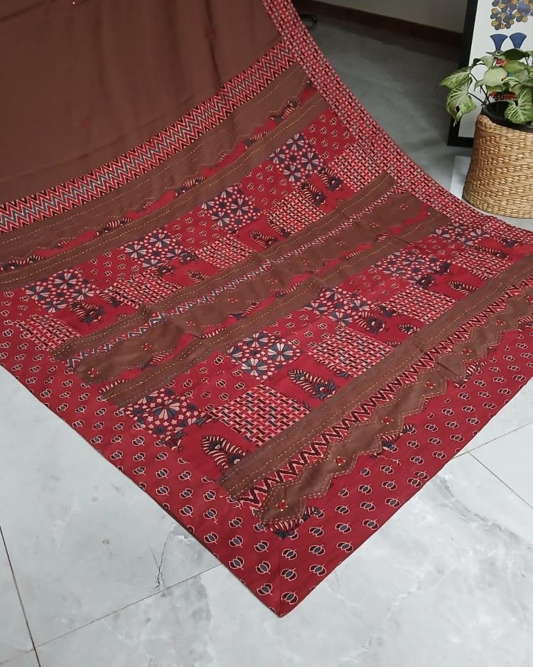 Ajrakh Applique Saree in Mul Cotton – (MCAS1028) - Image 4