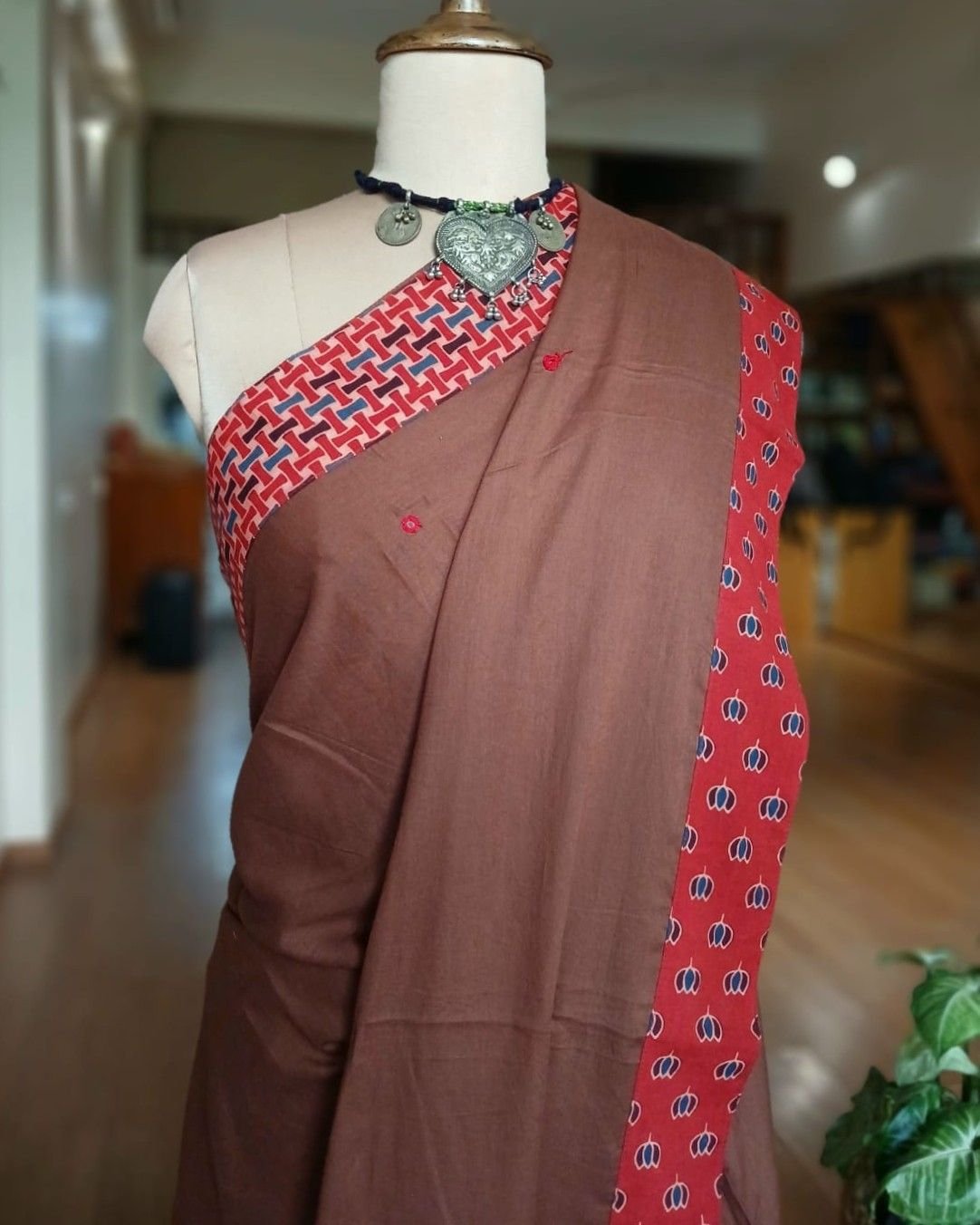 Ajrakh Applique Saree in Mul Cotton – (MCAS1028) - Image 2