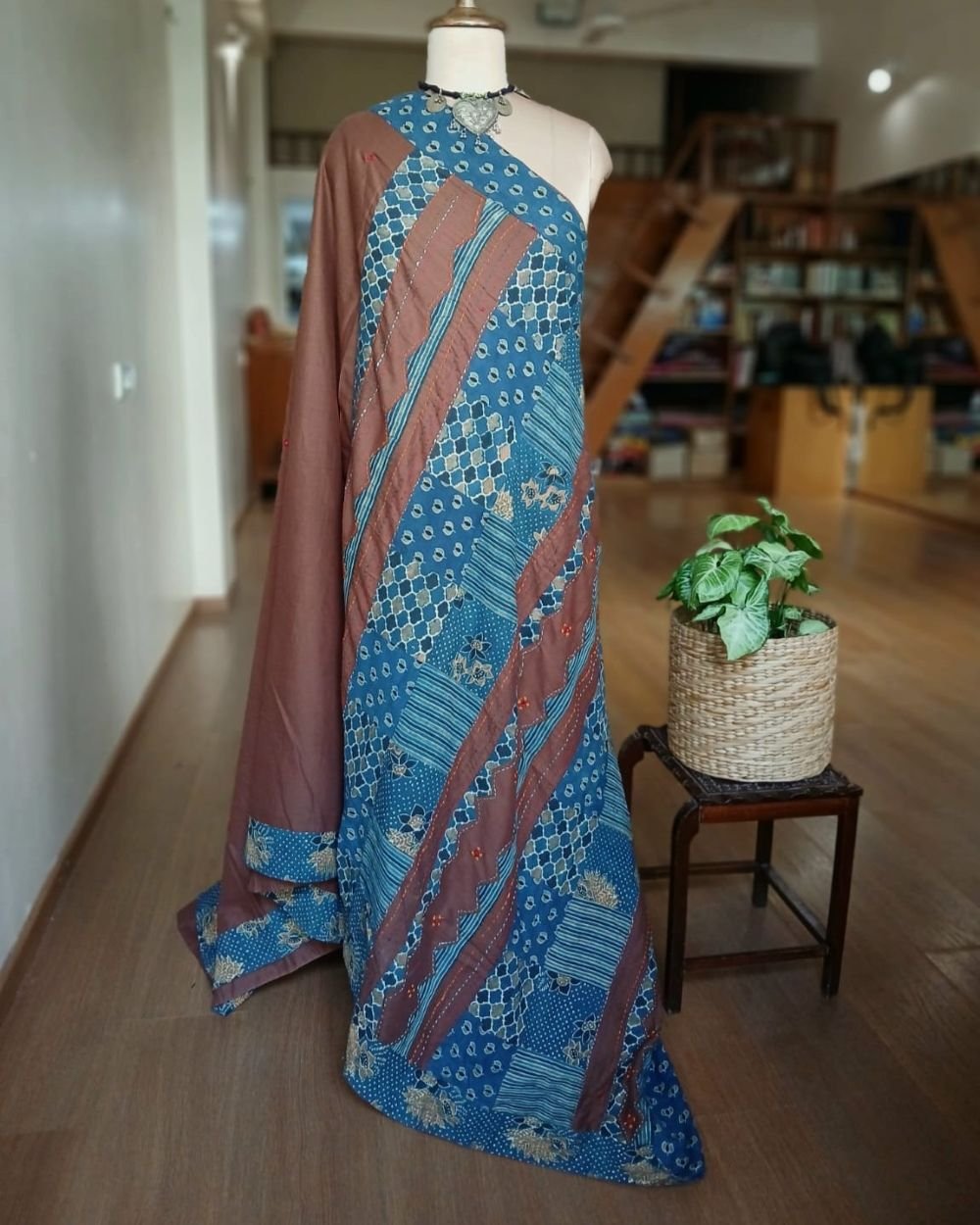 Ajrakh Applique Saree in Mul Cotton – (MCAS1029)