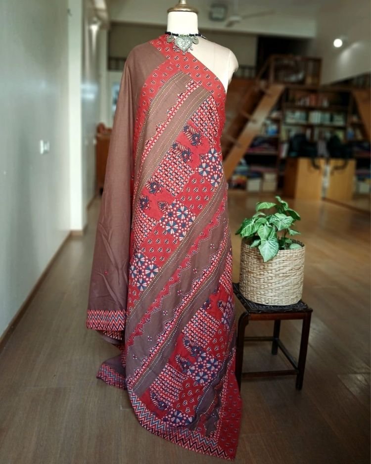 Ajrakh Applique Saree in Mul Cotton – (MCAS1030)