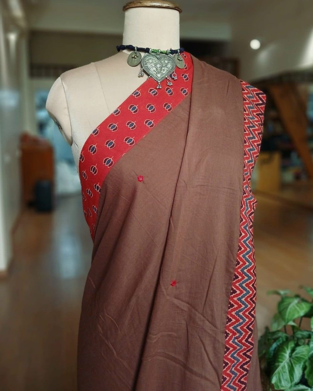 Ajrakh Applique Saree in Mul Cotton – (MCAS1030) - Image 4